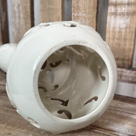 Partylite Christmas Holly Teapot Tealight Holder - Picture 3 of 7